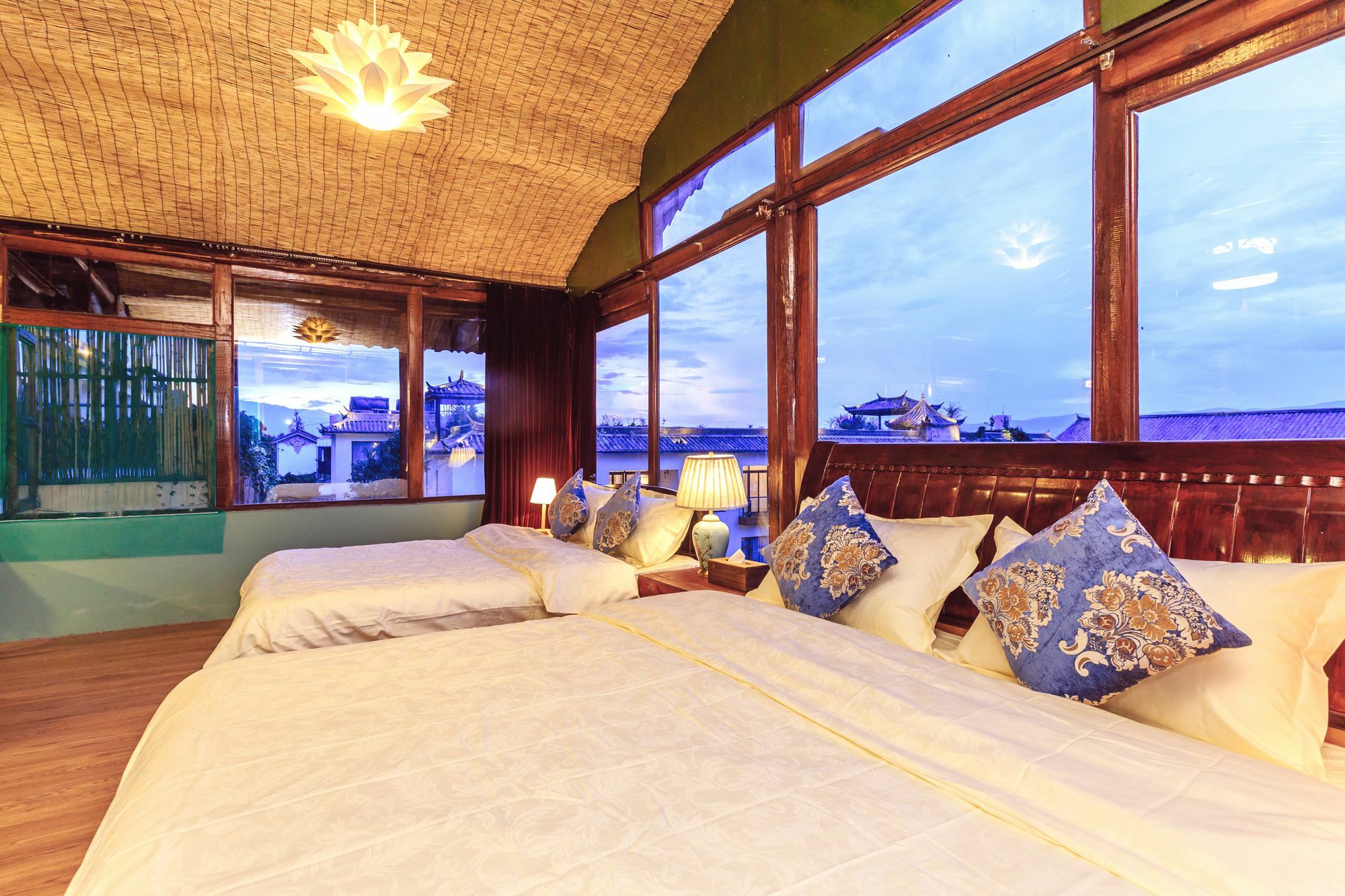 Ooh Countryard Inn دالي المظهر الخارجي الصورة