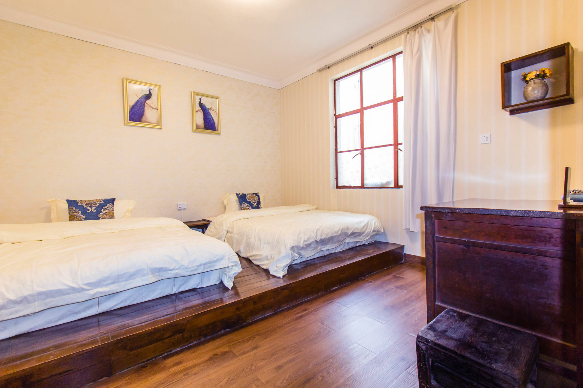 Ooh Countryard Inn دالي المظهر الخارجي الصورة