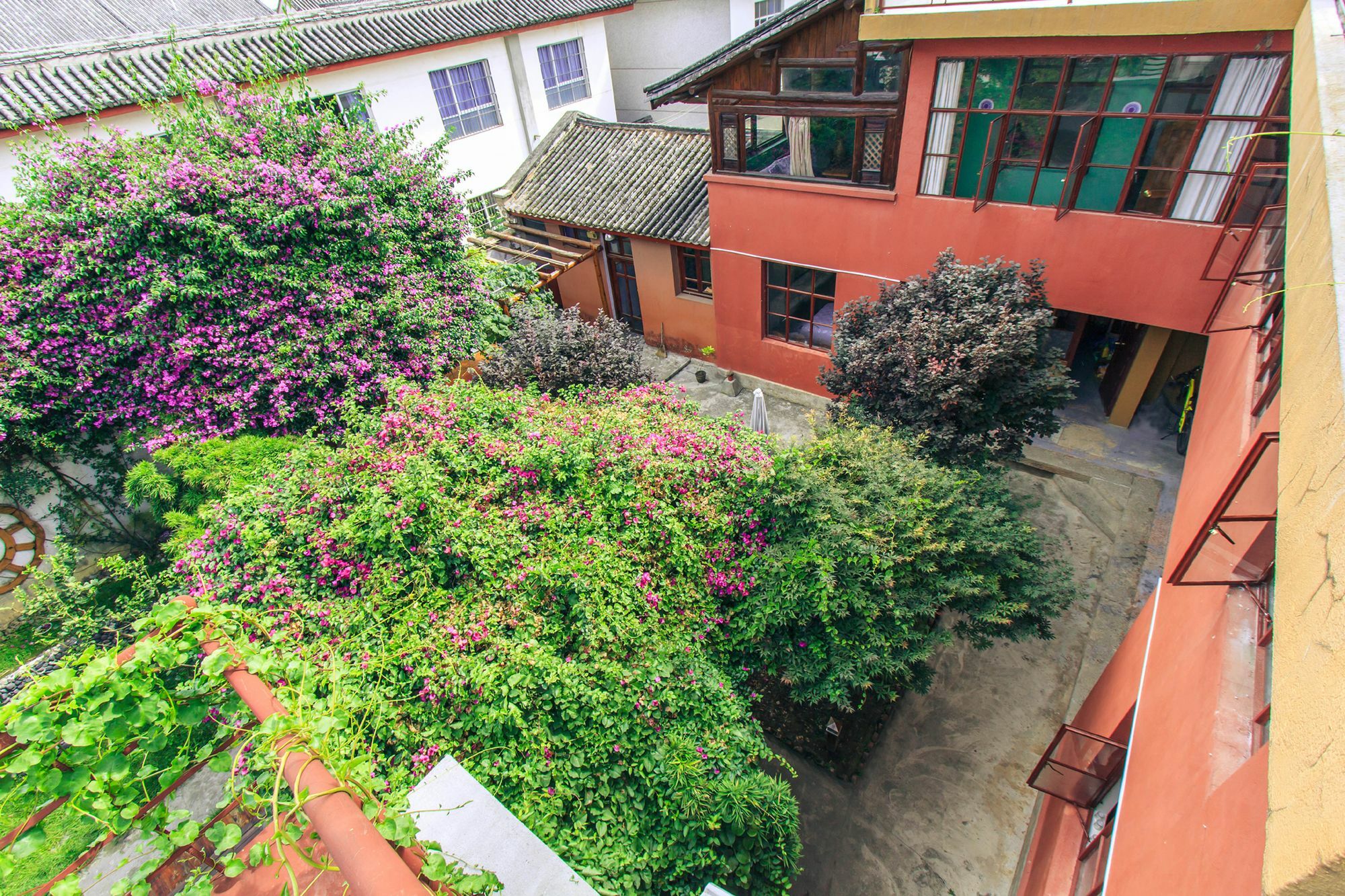 Ooh Countryard Inn دالي المظهر الخارجي الصورة